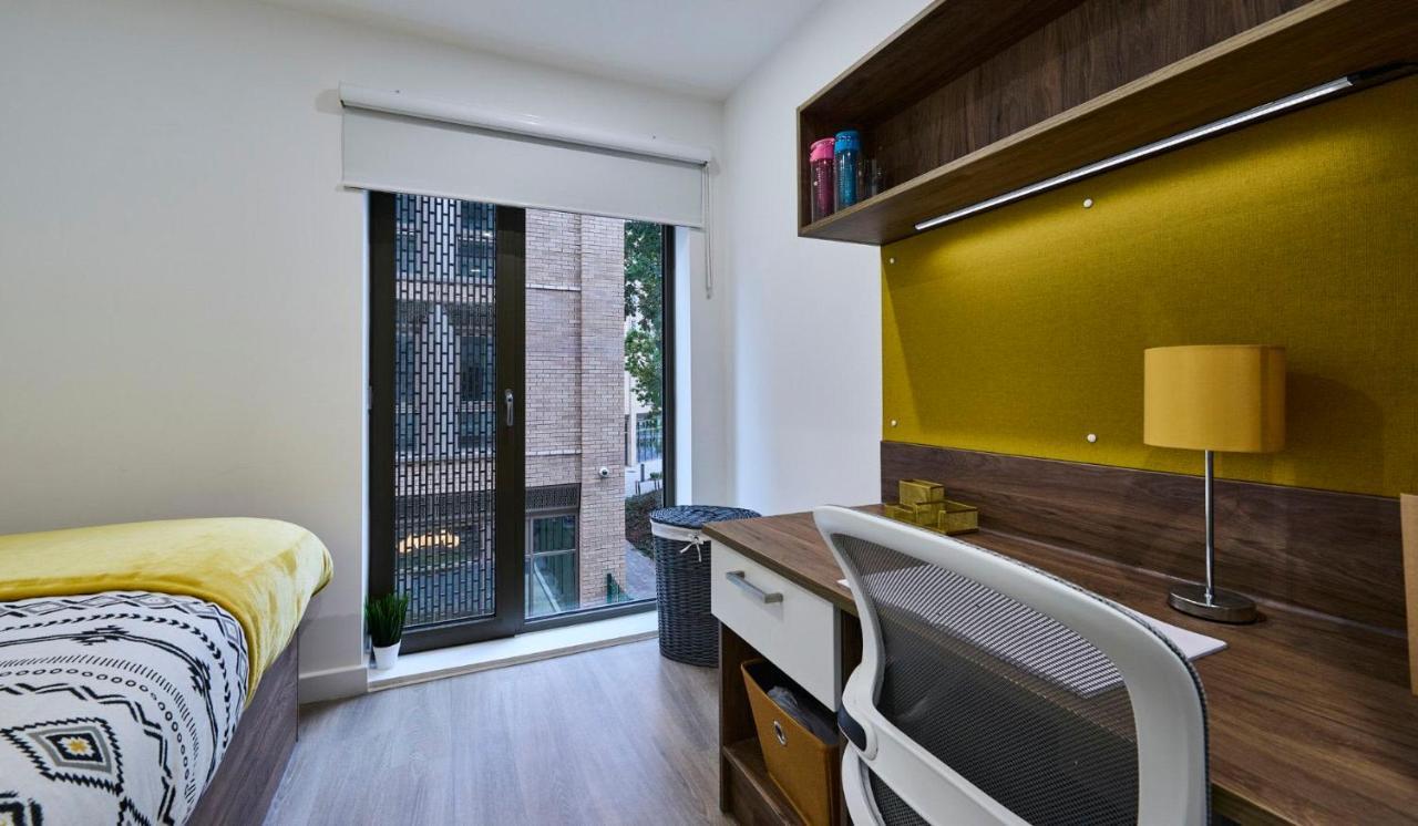 For Students Only The Oaks In Coventry Apartment Exterior photo