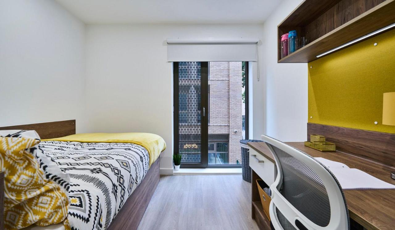 For Students Only The Oaks In Coventry Apartment Exterior photo