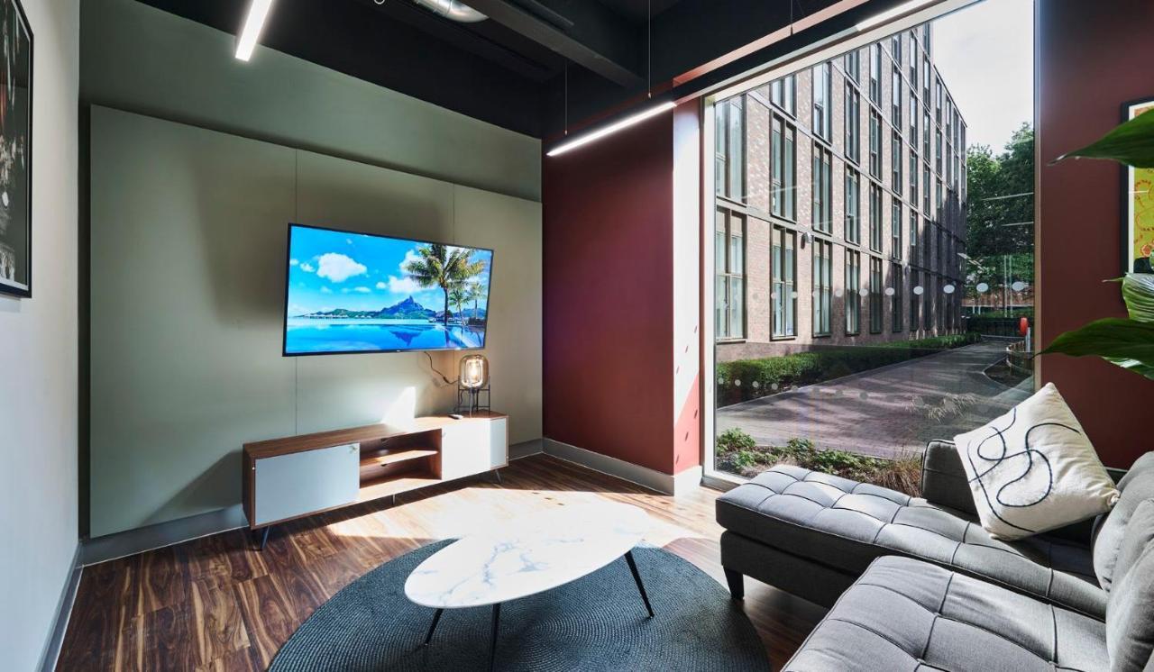 For Students Only The Oaks In Coventry Apartment Exterior photo