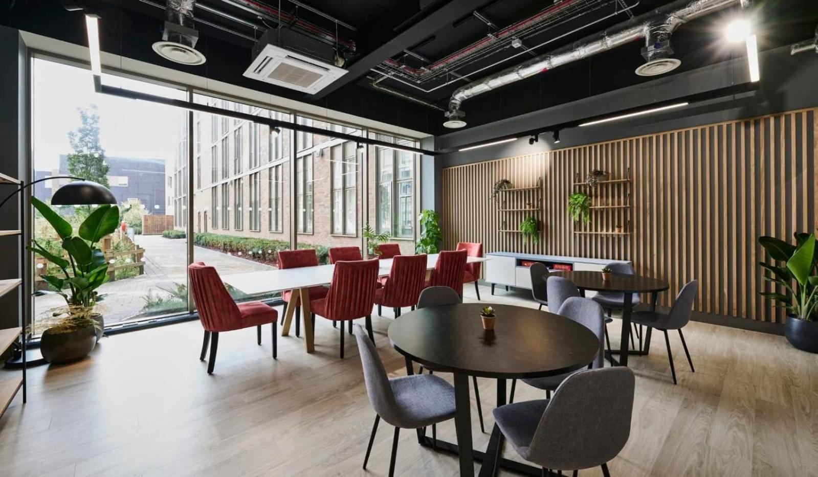 For Students Only The Oaks In Coventry Apartment Exterior photo